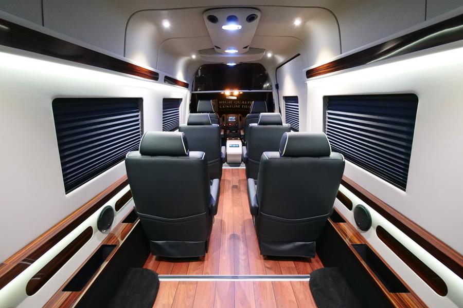 Get Your Team To The Game Safe And Efficiently By Booking The Right Vehicle From A Phoenix Car Service Provider In Arizona