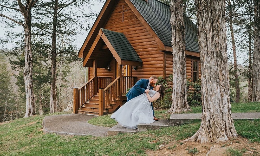 Gatlinburg Elopement Packages for a Simple Smoky Mountain Wedding